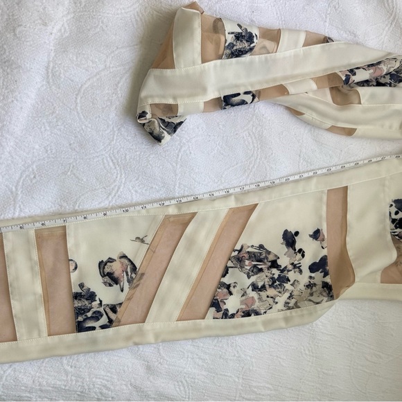 BCBGMAXAZRIA RUNWAY THE
GABRIEL PANTS
Size XXSmall - Picture 15 of 15